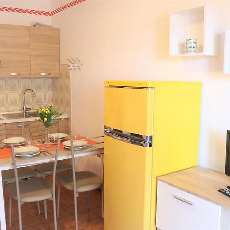 Condominio Sabrina Бибионе Екстериор снимка
