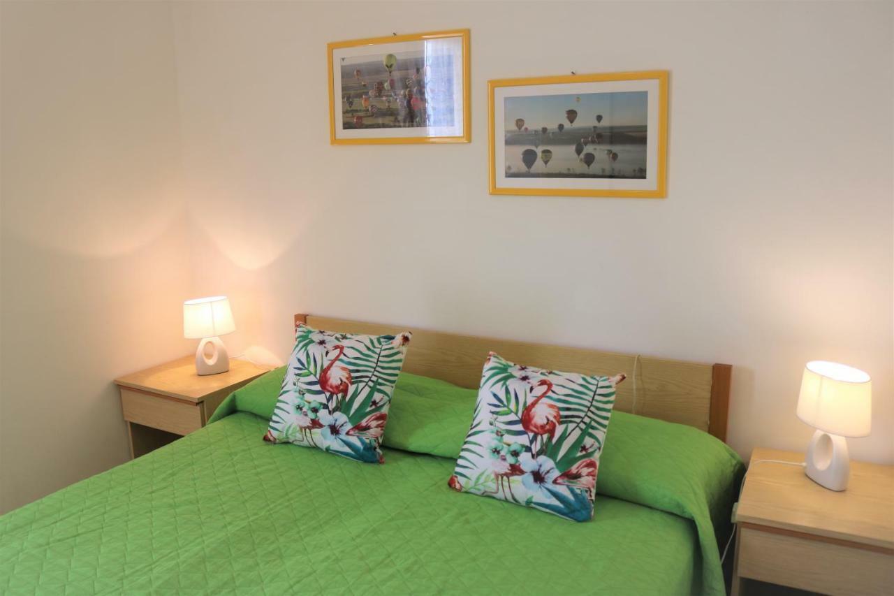 Condominio Sabrina Бибионе Екстериор снимка